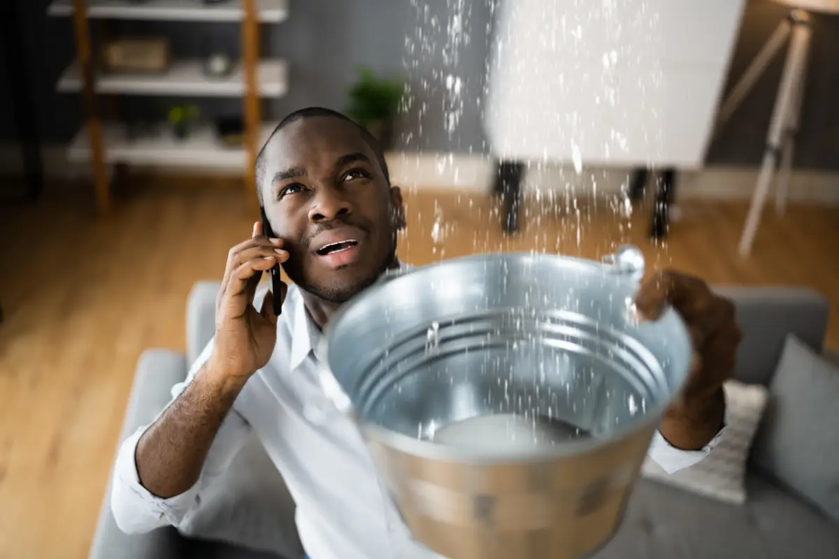 6 Urgence dépannage fuite d'eau au plafond à Lyon - Plombier69